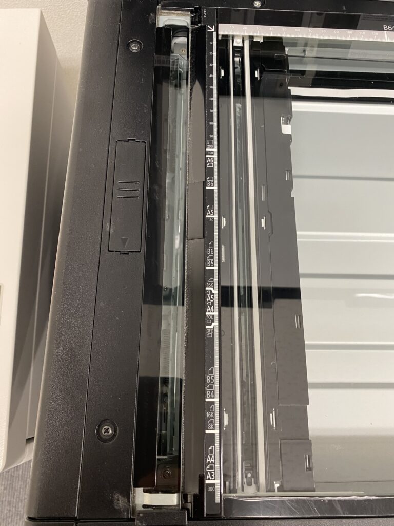 スリットガラス