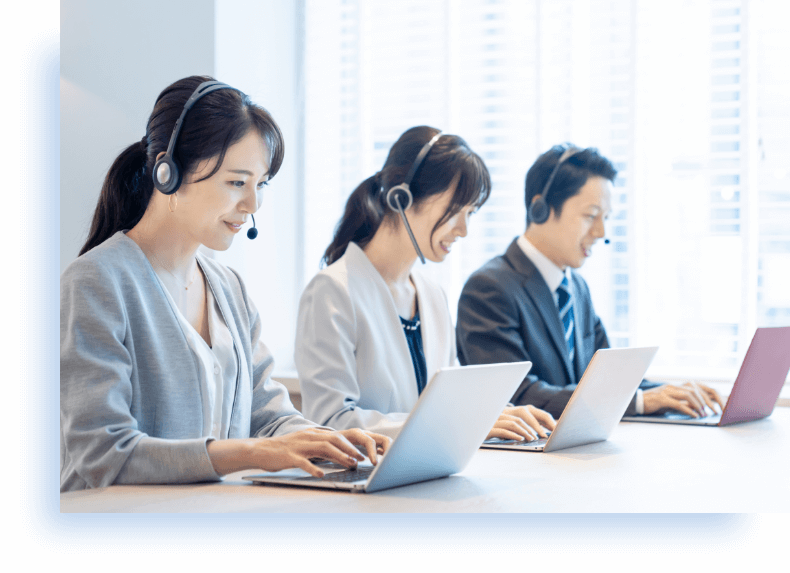 スタッフが対応している写真